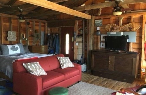 Purdy Cabin | Rustic Bunky on Picturesque Lake