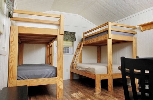 Spring Mills Cabin | Rustic Cabin 27 w/4 Beds
