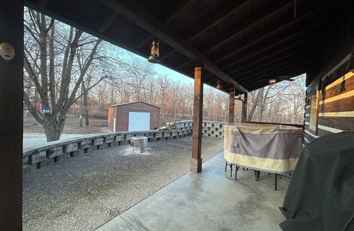 Owensville Cabin | Rustic Cabin/4-bed/Fireplace/Hot Tub/Bar Area