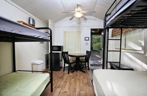 Spring Mills Cabin | Rustic Cabin 72 w/4 Beds