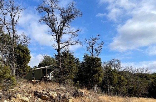 Jacksboro House | Rustic Cabin for Memorable Glamping Experience in Jacksboro, Texas