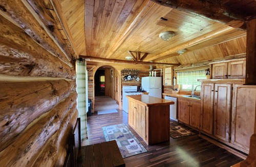 Hackensack Cabin | Rustic Cabin Hyde-A-Way