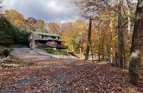 Lake Luzerne Cabin | Rustic Cabin in Lake Luzerne - Smith Mtn House