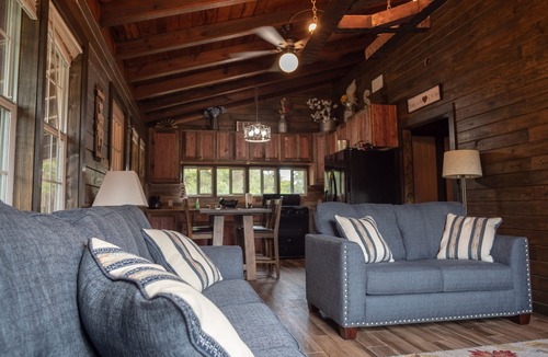 Texas Gulf Coast Region House | Rustic Cabin in the Woods