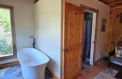 Comfort Cabin | Rustic Cabin Located in the peaceful Texas Hill Country