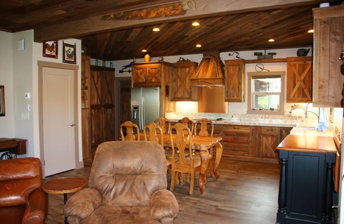 Newcastle Cabin | Rustic Cabin on 40 Acre Working Cattle Ranch ~Wineries Hiking Family friendly~