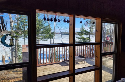Tower Cabin | Rustic cabin -Pontoon Available for Rent-