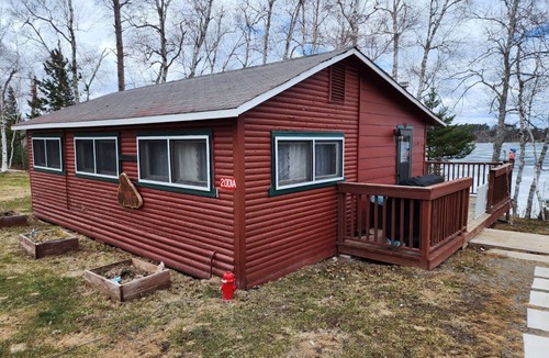 Tower Cabin | Rustic cabin -Pontoon Available for Rent-