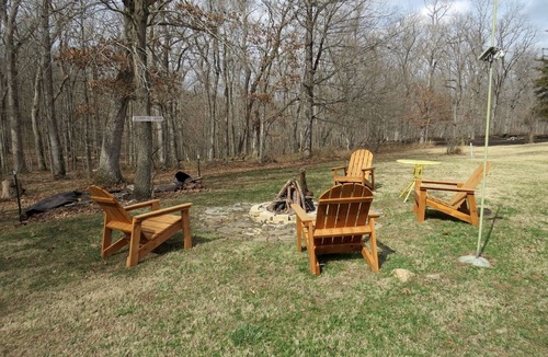 Miramiguoa Park Cabin | Rustic Cabin Rental near Meramec State Park, Missouri