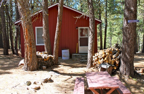 New Pine Creek Cabin | Rustic Cabin-"Squirrelville"