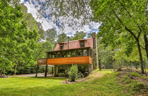 Ellijay Cabin | Rustic Cabin trout fishing, dog loving, beach area on secluded 8.5 acres! 001504