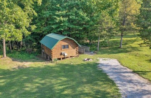 Bloomington House | Rustic Cabin with Pool Access