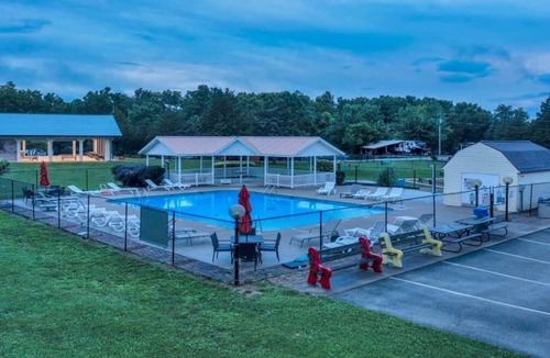 Bloomington Cabin | Rustic Cabin with Views in Bloomington