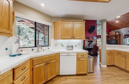 Granite Ridge House | Rustic cabin with WiFi, washer/dryer, multiple decks, & beautiful forest views