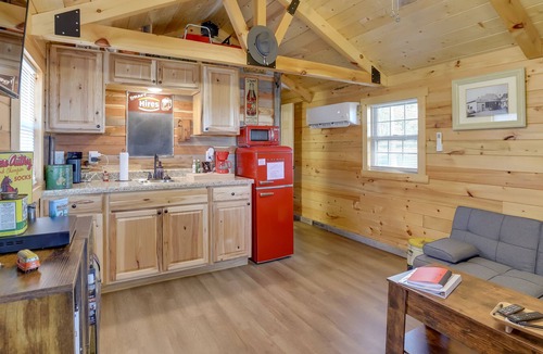 Caledonia Cabin | Rustic Caledonia Cabin Near State Parks & Boating!