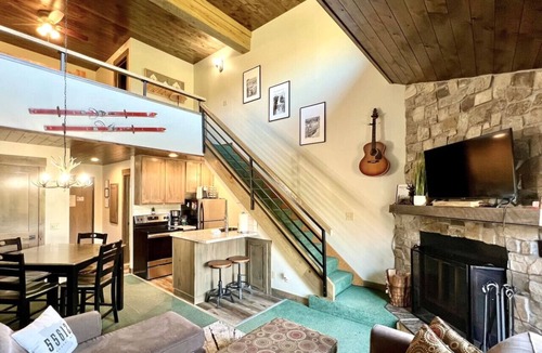 Lutsen Condo | Rustic Chalet | Ski-In/Out | Hot Tub, Pool, Gym