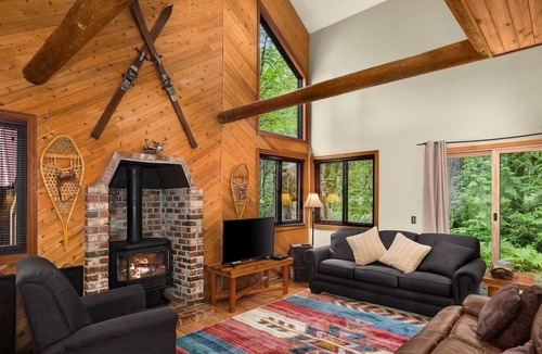 Skykomish Ski Chalet | Rustic Chalet Stevens Pass Mount.-Leavenworth-Adv.
