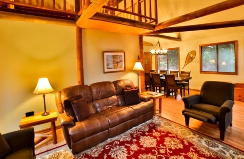 Skykomish Ski Chalet | Rustic Chalet Stevens Pass Mount.-Leavenworth-Adv.