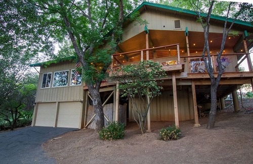 Groveland Cabin | Rustic Charm Meets Modern Comfort