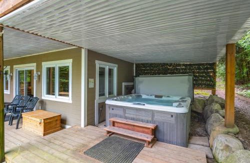 Saint-Faustin-Lac-Carre Ski Chalet | Rustic & Charming Mont Blanc Chalet Private Spa