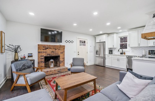 New Market Cabin | Rustic Chic Elegance - Deck with Grill