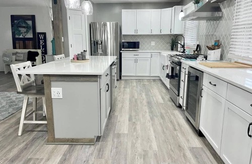 Greenwood House | Rustic Chic in Charming Center Grove | Yard | 4BR