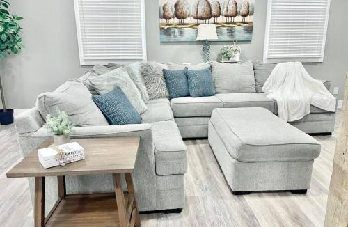 Greenwood House | Rustic Chic in Charming Center Grove