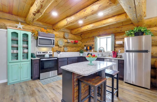 Gusher Cottage | 'rustic Cliff Ranch B' - Uintah Basin Retreat!