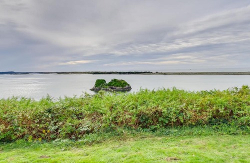 Smith River House | Rustic Coastal Smith River Cottage with Ocean Views!