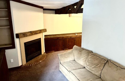 Waterbury House | Rustic Colonial Home with Private Rooms