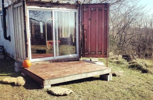 Jonesville House | Rustic Container Accommodation for Glamping in Kentucky