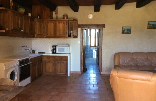 Pays-de-Belves Cottage | Rustic cottage 8km from Monpazier