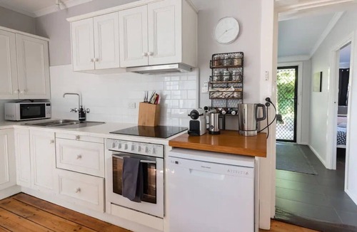 Brukunga Cottage | rustic cottage farm stay