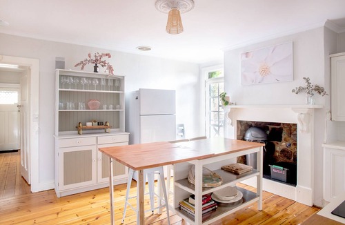 Brukunga Cottage | rustic cottage farm stay