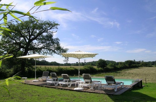 Neuilly-le-Real Cottage | Rustic Cottage in Neuilly-le-Réal, Pets Allowed