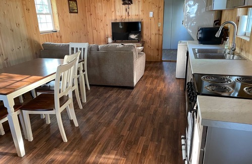 Dexter Cottage | Rustic cottage getaway