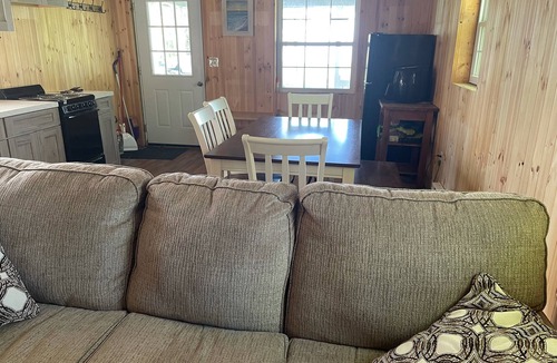 Dexter Cottage | Rustic cottage getaway