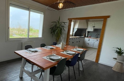 Sallertaine Cottage | Rustic cottage in Vendée Marshes, near beaches