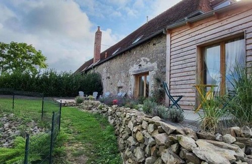 Blomard Cottage | Rustic cottage with shared pool and pets allowed, sleeps 15