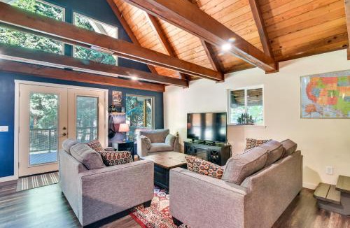 Mount St. Helens House | Rustic Cougar Cabin with Wood-Burning Fire Pit!