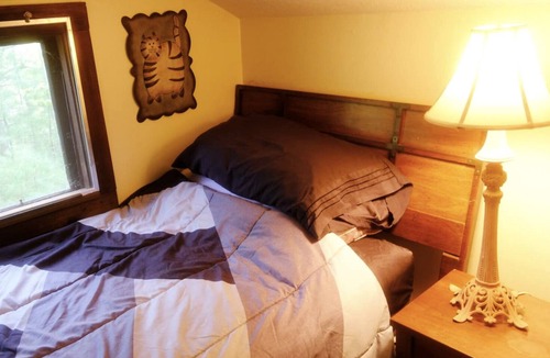 Hendersonville Cabin | Rustic country cabin on mountain top - king bed, hot tub
