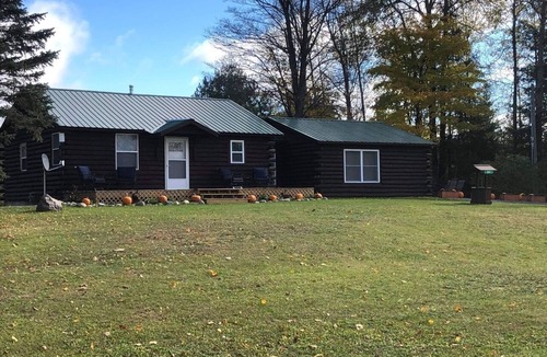 Hawks Cabin | Rustic Country Cabin