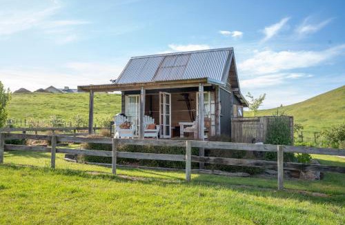 Haumoana Villa | Rustic country Cottage
