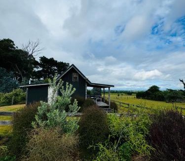 Haumoana Villa | Rustic country Cottage