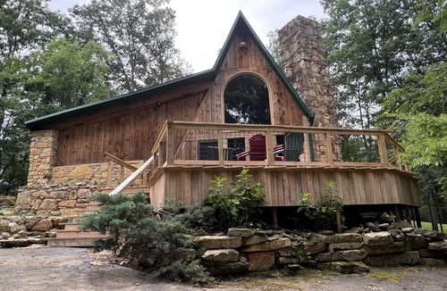 Whites Creek Cabin | Rustic Cozy Cabin, 20 minutes from Downtown Nashville! 30 day minimum stay
