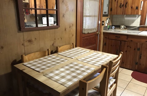 Tafton Cabin | Rustic Cozy Cabin just yards from the lake!