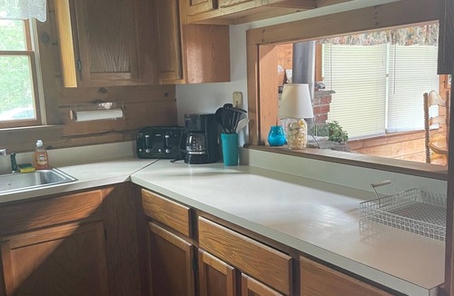 Katama Cabin | Rustic Cozy Log Cabin