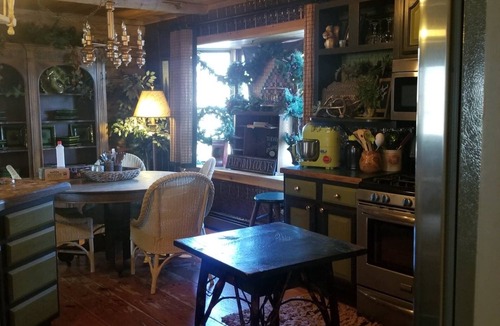 Mansfield Cabin | Rustic & Cozy Log Cabin in beautiful countryside with exceptional amenities!