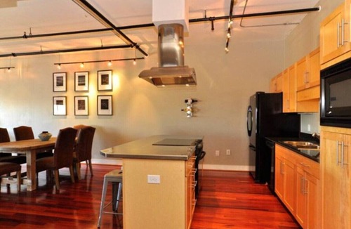 Downtown Apartment | Rustic Downtown Living - 1BR/1.5BA