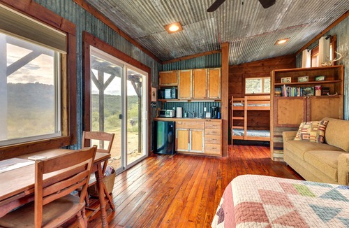 Mason Apartment | Rustic Eco-Cabin Llano River Getaway on 68 Acres!